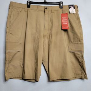 NWT Wrangler ATG Mens 44 Khaki Tan Cargo Shorts All-Terrain Gear Stretch Hiking